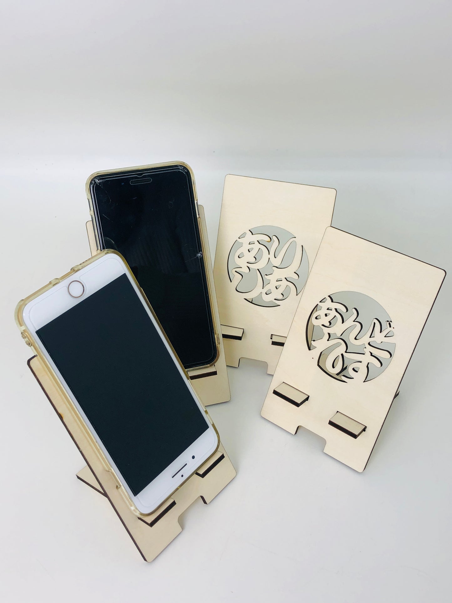 印鑑風 木製 名入れ スマホスタンド 喜ばれる贈り物 プレゼントに